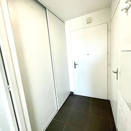 Tres Joli T2 En Face Du Plan D'eau D'etel